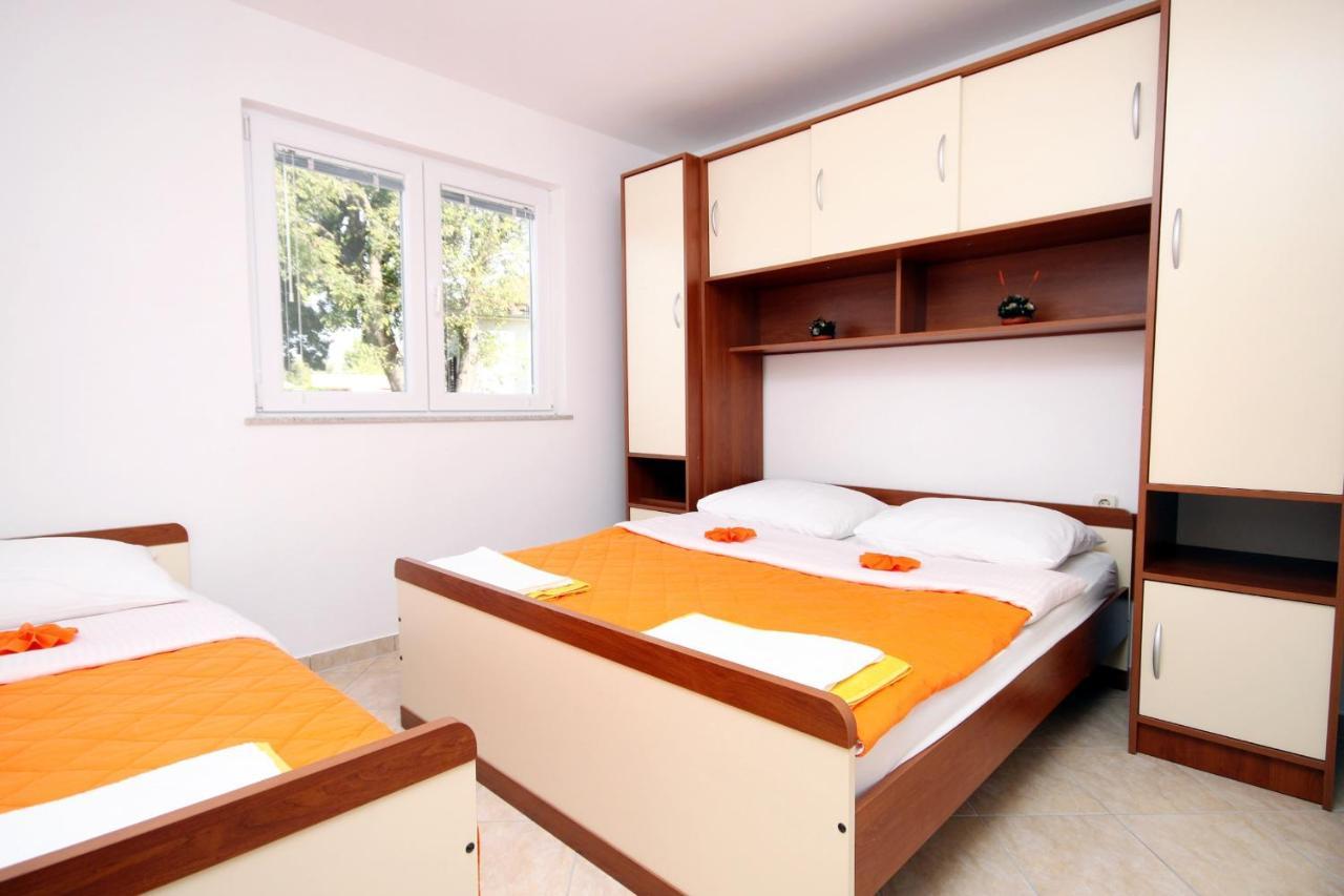 Apartments With A Parking Space Seline, Paklenica - 6603 Starigrad Paklenica Exterior photo