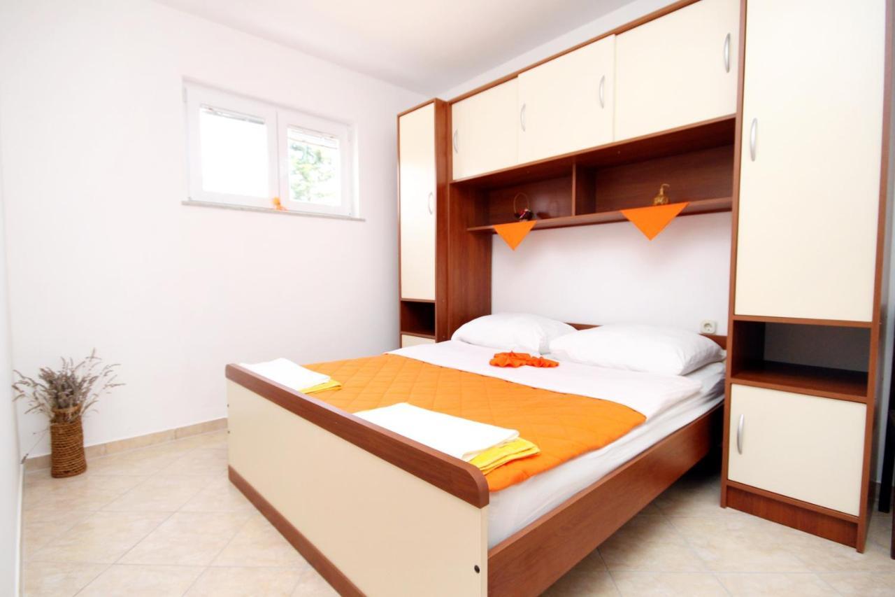Apartments With A Parking Space Seline, Paklenica - 6603 Starigrad Paklenica Exterior photo